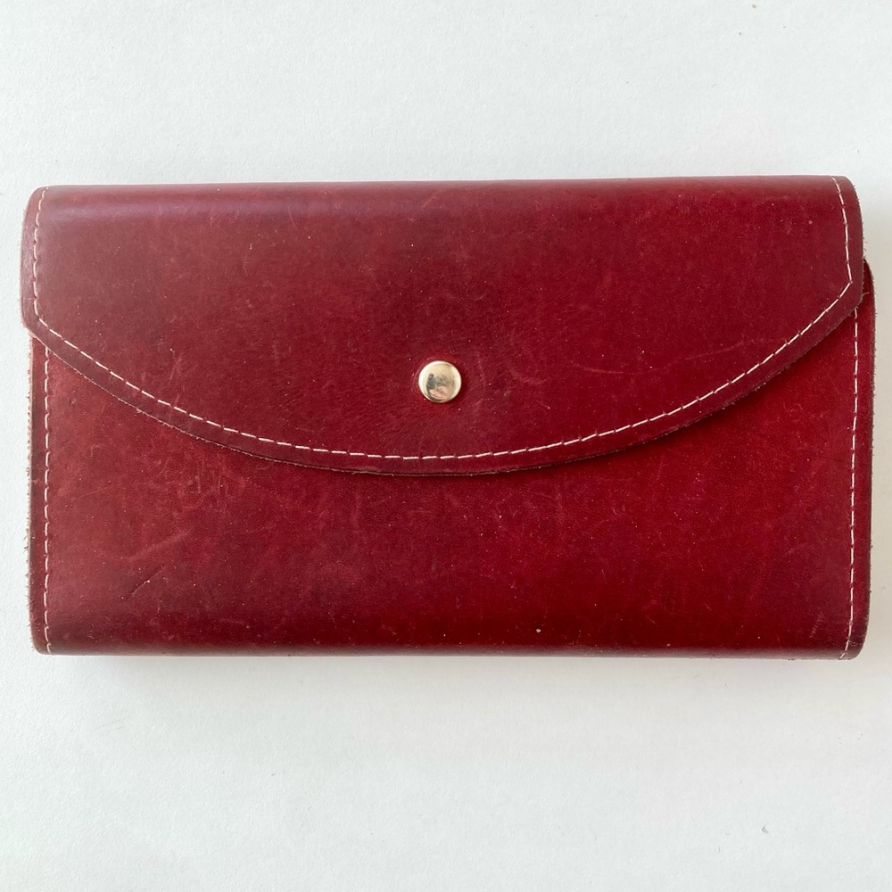Sandalwood Cowhide Brasil Wallet in Burgundy 4”x7”